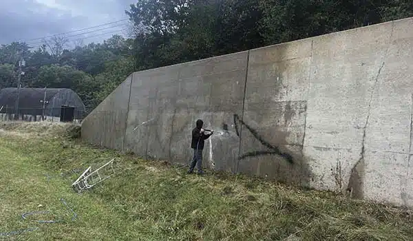 nav Graffiti Removal